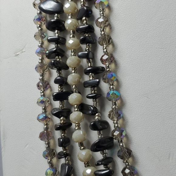 Ali khan glass beaded 5 strand stone with flower and gift box - Picture 4 of 7